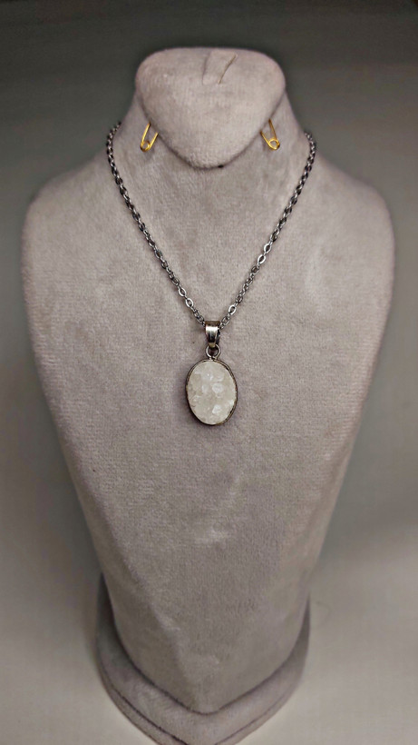 گردنبند راف سنگ کوارتز