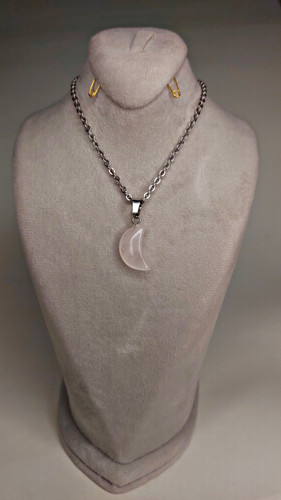 گردنبند ماه سنگ رزکوارتز