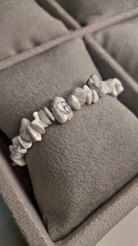 دستبند سنگ هائولیت