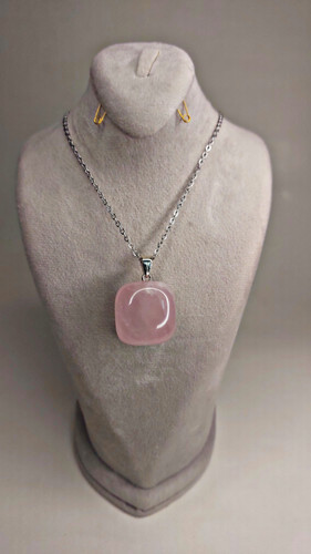 گردنبند سنگ رزکوارتز