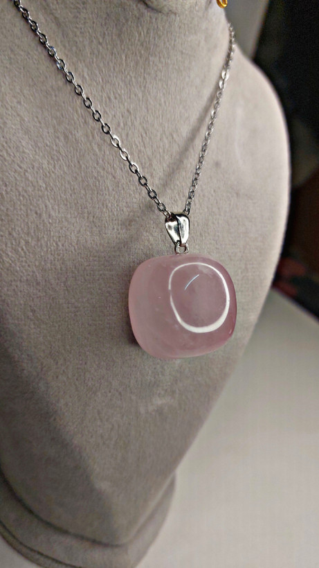 گردنبند سنگ Rose Quartz