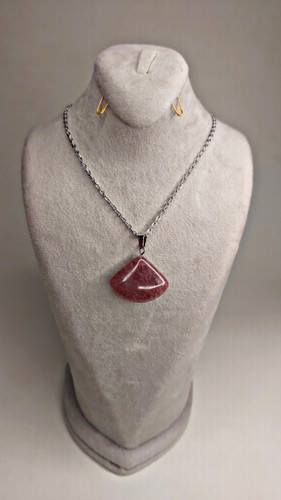 گردنبند سنگ کوارتز توت فرنگی