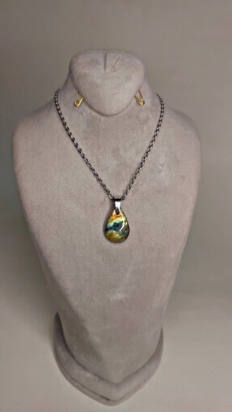 لابرادوریت آتشی