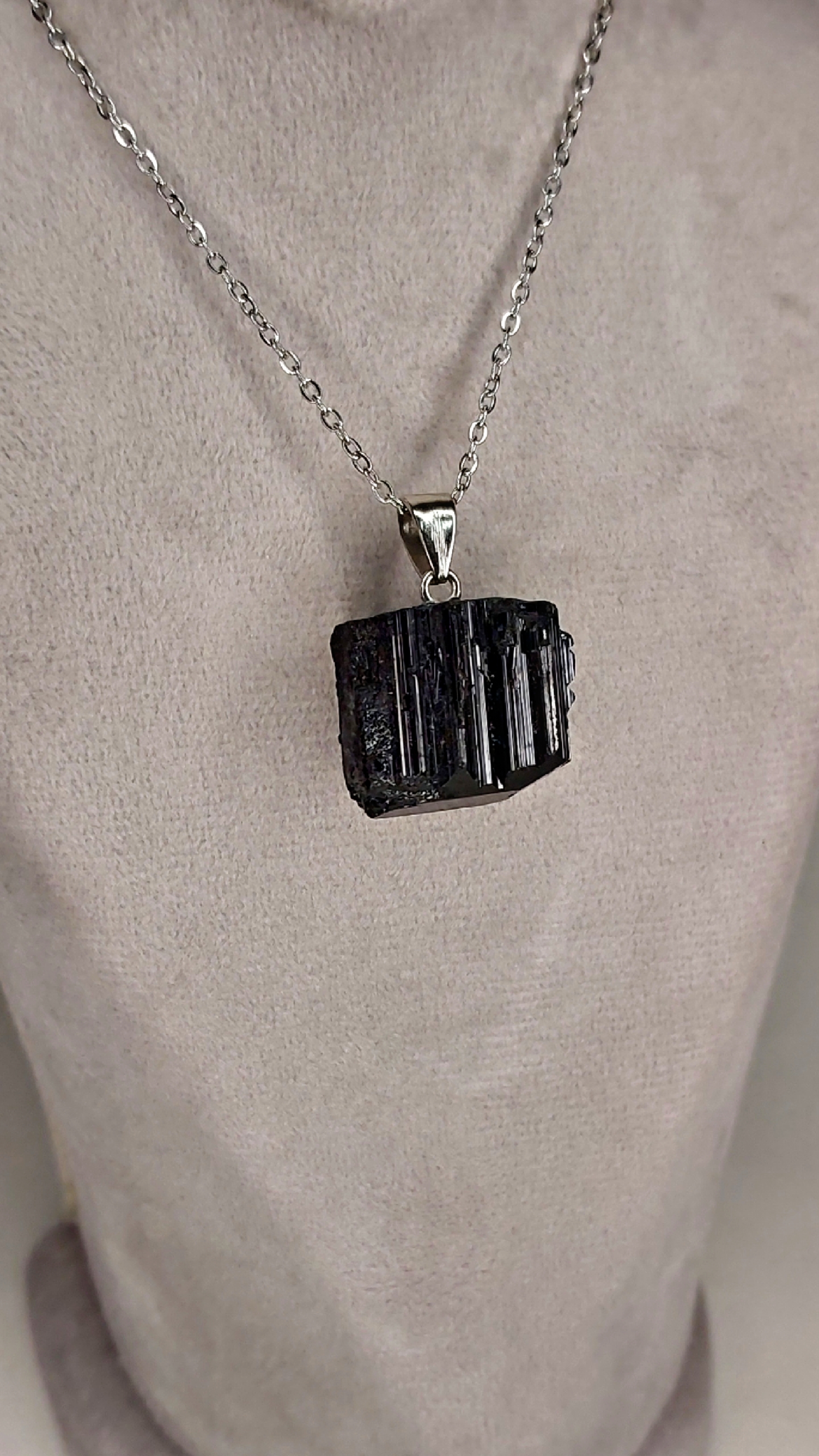 گردنبند سنگ Black tourmaline