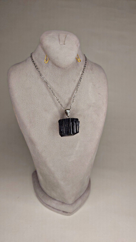 گردنبند سنگ تورمالین سیاه