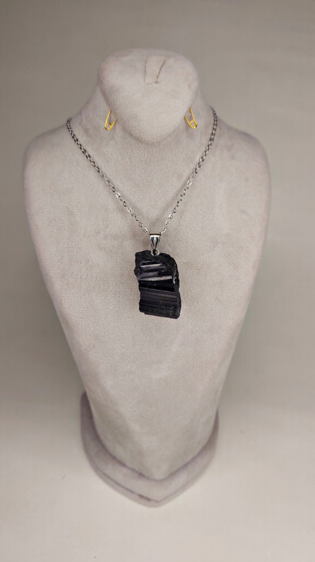 گردنبند سنگ تورمالین سیاه