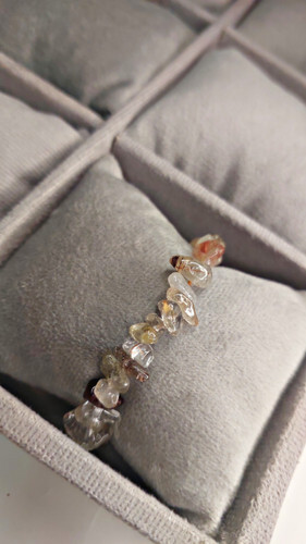 دستبند سنگ کوارتز روتایل طلایی