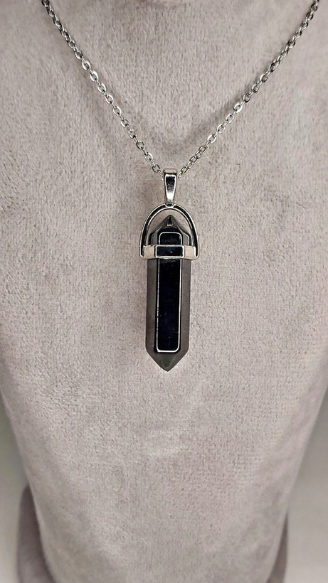 گردنبند سنگ حدید