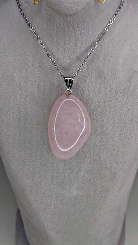 گردنبند سنگ Rose Quartz