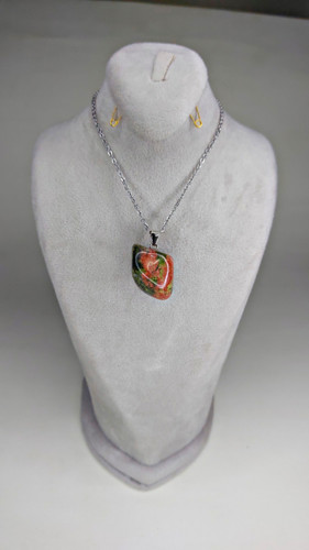 گردنبند سنگ اوناکیت