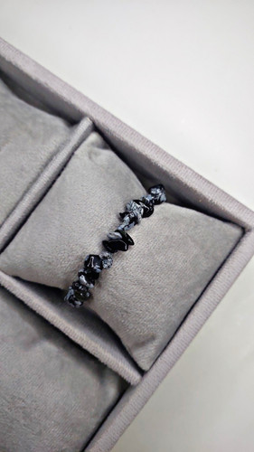 دستبند ابسیدین لکه برفی